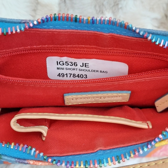 Dooney & Bourke Small Purse, Like New - Picture 7 of 12